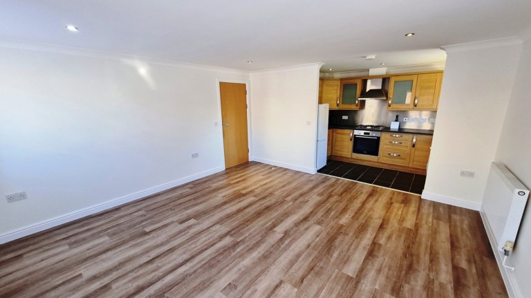 Images for 1 Bed Unfurnished Flat, Llanbadarn Fawr