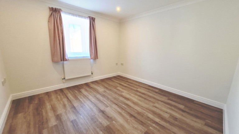 Images for 1 Bed Unfurnished Flat, Llanbadarn Fawr