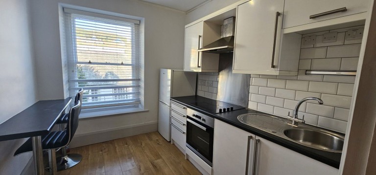 Images for 1 bed flat queens road