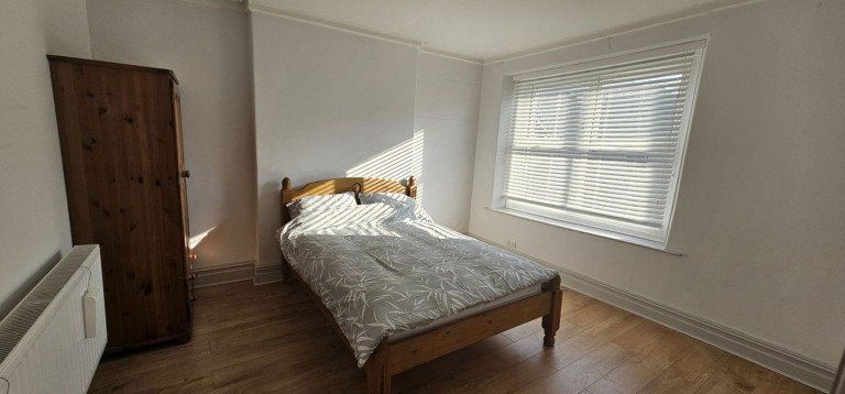 Images for 1 bed flat queens road