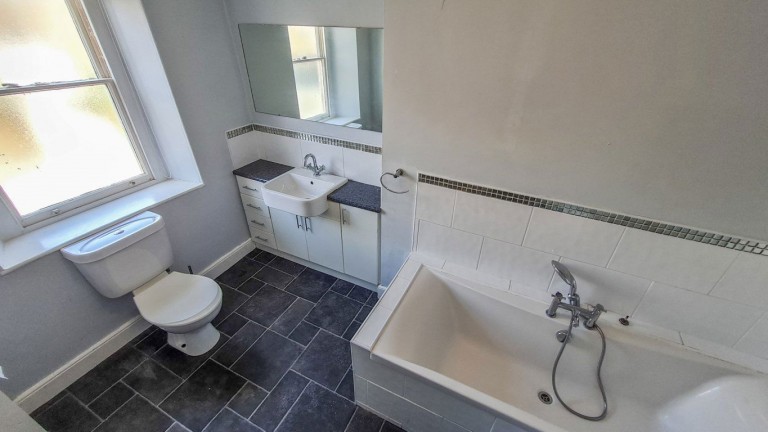 Images for One Room in a Student House